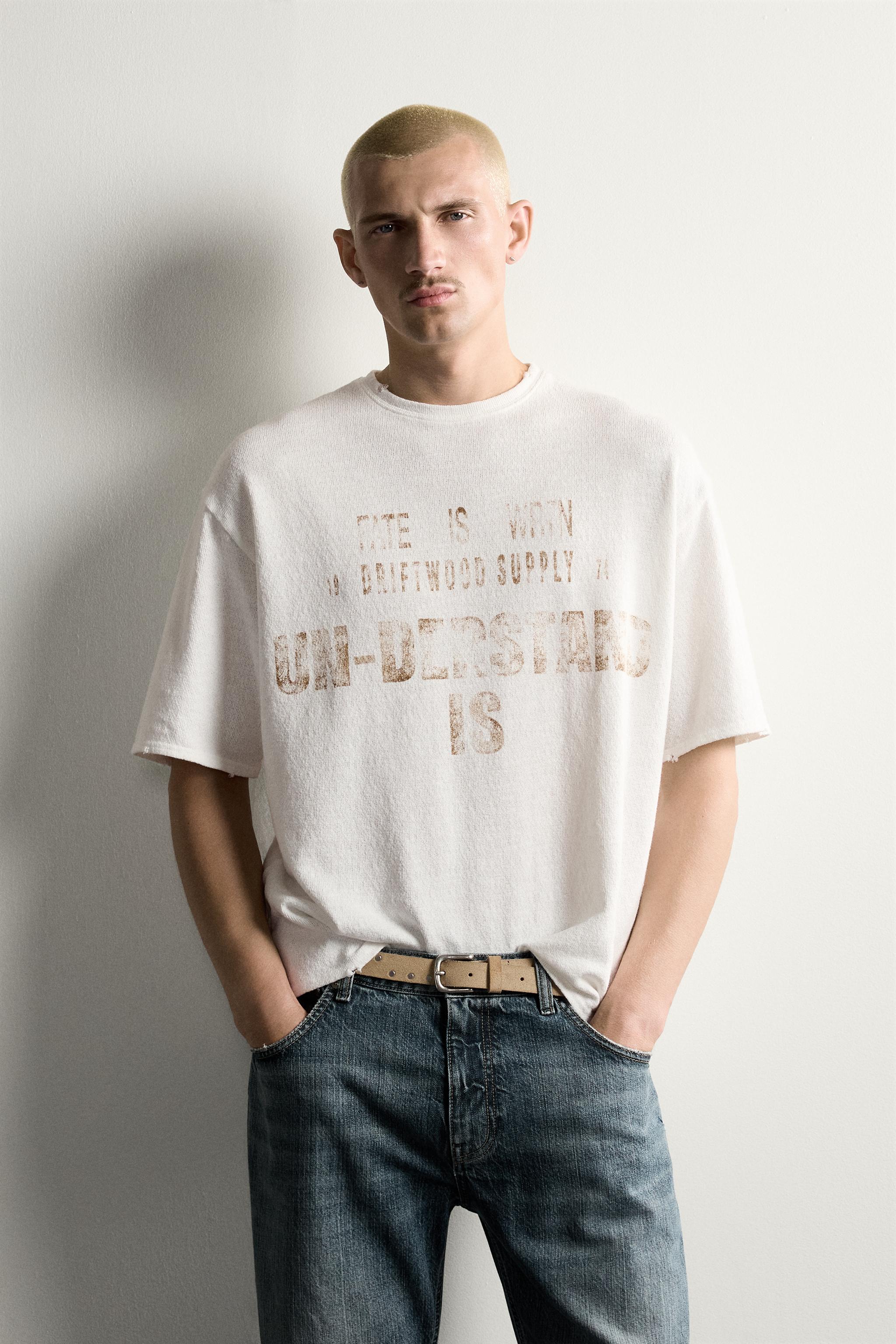 T-SHIRT EN MAILLE À IMPRIMÉ DÉLAV